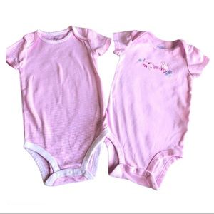 🛍Carter’s pink onesies Sz L and 3-6 Mos